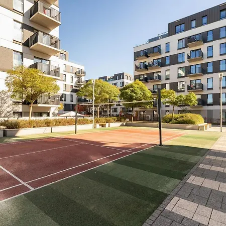 Szafrana With Parking By Renters *