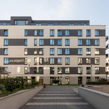 Szafrana With Parking By Renters *